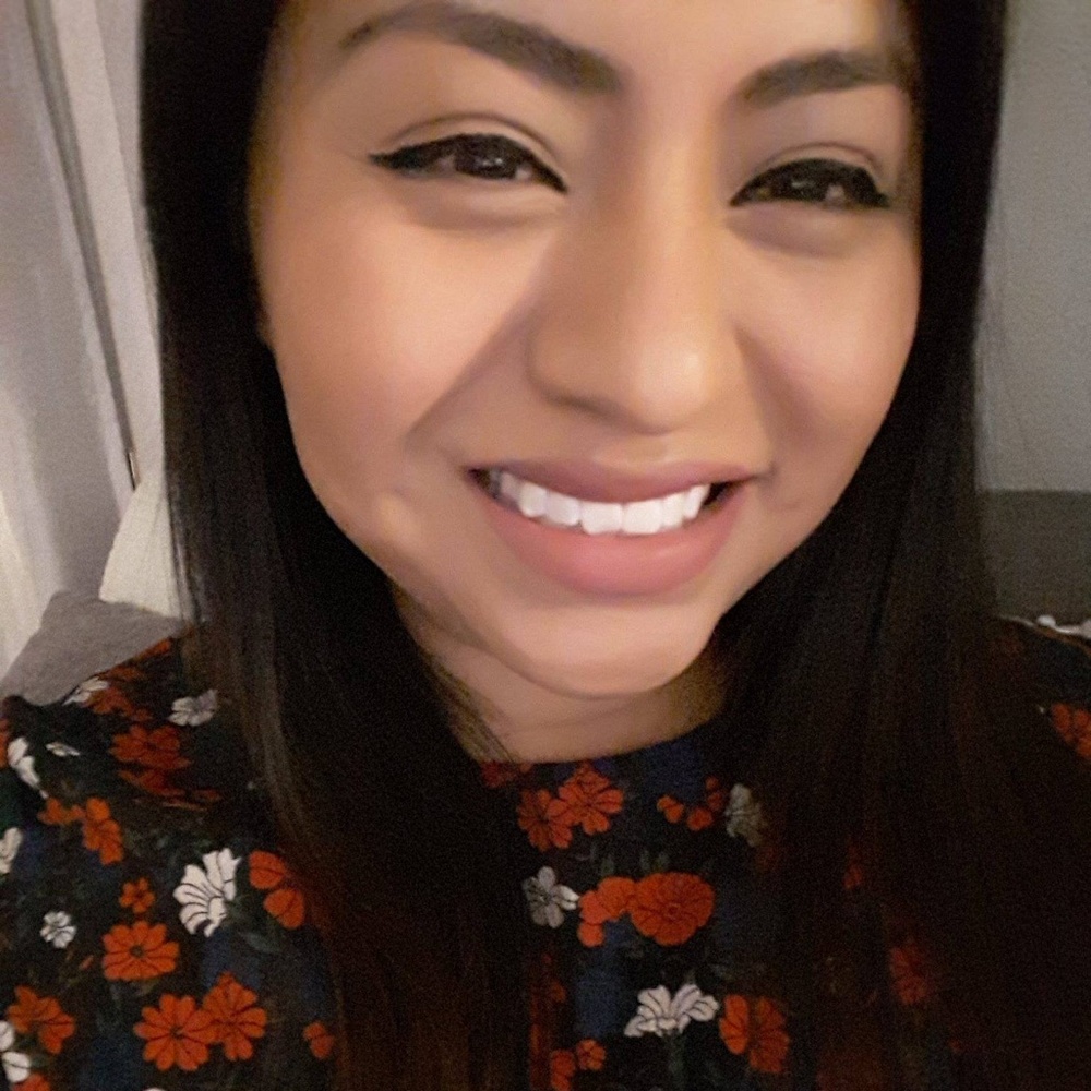 Meet your Posher, Ana